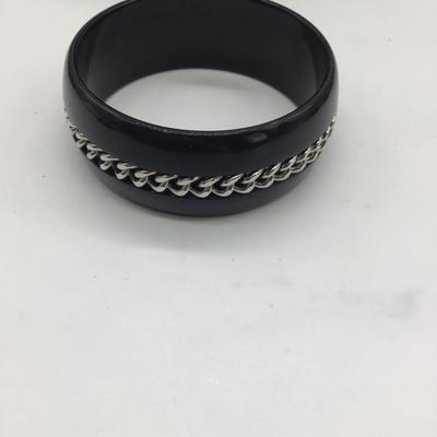 Black with silver like chain design bracelet