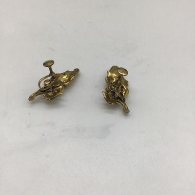 Vintage leaf clip on earrings