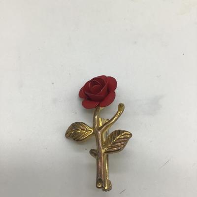 Red rose pin