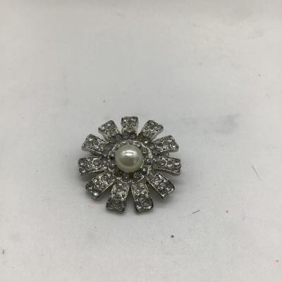 Beautiful flower pin