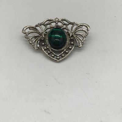 Emerald green pin
