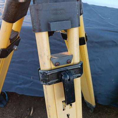 Fiberglass Hixon MFG & Supply Co. Fiberglass transit tripod