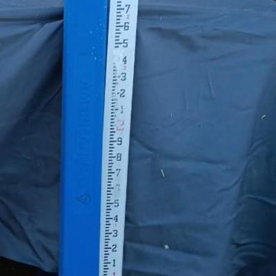 16- foot telescoping survey / leveling rod staff with case