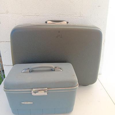 Vintage hard sided luggage - Forecast hygiene case and Samsonite Silhouette Suitcase