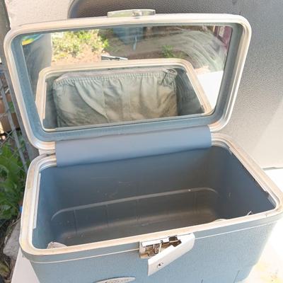 Vintage hard sided luggage - Forecast hygiene case and Samsonite Silhouette Suitcase