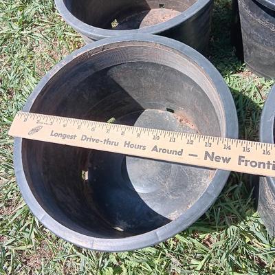 6 Gardening flowerpots - heavy duty black Garden tubs Great for tomato's!