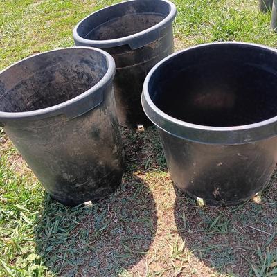 Three Large sized flowerpots - heavy duty black Garden tubs Great for vegetable plants!