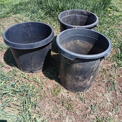 Three Large sized flowerpots - heavy duty black Garden tubs Great for vegetable plants!
