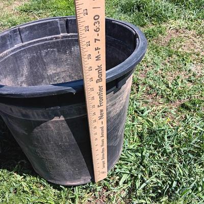 Three Large sized flowerpots - heavy duty black Garden tubs Great for vegetable plants!