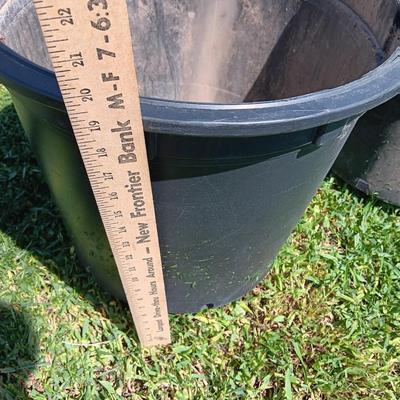 Three Large sized flowerpots - heavy duty black Garden tubs Great for vegetable plants!