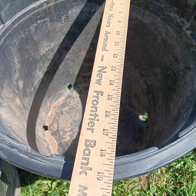 Three Large sized flowerpots - heavy duty black Garden tubs Great for vegetable plants!