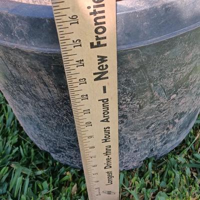 Three large flowerpots - heavy duty black Garden tubs Great for vegetable plants!