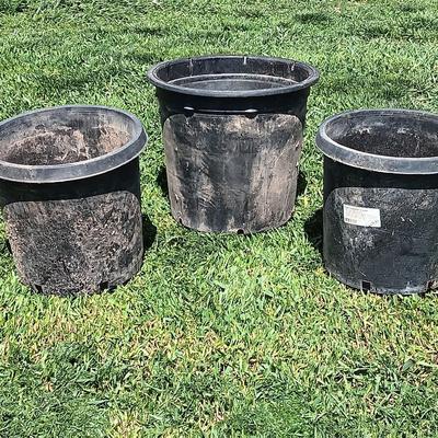 Three large flowerpots - heavy duty black Garden tubs Great for vegetable plants!