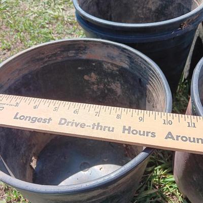 Approx 15 1. GALLON flowerpots - heavy duty black Garden tubs Great for vegetable plants!