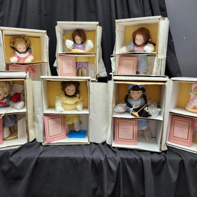 The Days of the Week Dolls by the Franklin Collection