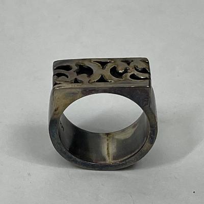 Thick Band Men's Sterling Silver Ring Vintage from Indonesia