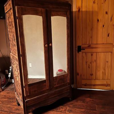 Beautiful mirrored wood armoire / ward