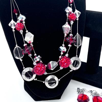 Red Bauble Necklace, Bracelet, and Earring Set