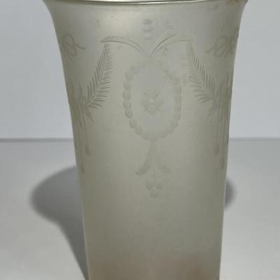 Antique Iridescent Signed Steuben/Hawkes Verre De Soie Water Glass 5" Tall as Pictured. (No Damage but May Need Cleaning).