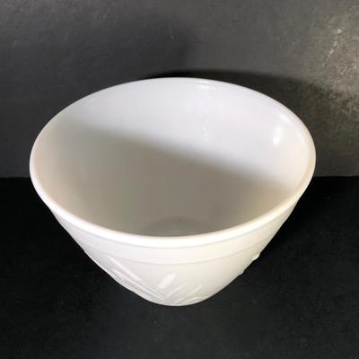 LOT 259F: Vintage Milk Glass - Glasbake for Sunbeam Mixing Bowls, Anchor Hocking Fireking Wheat Circular Baking Dish & More
