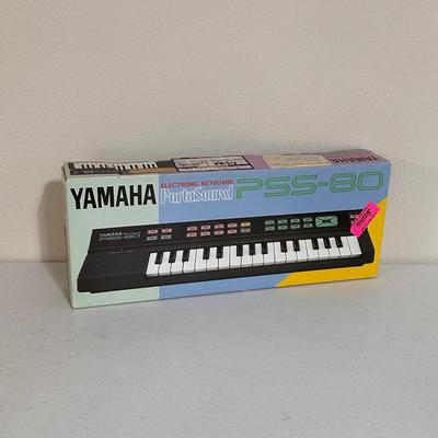 YAMAHA - PSS 80 ~ PortaSound Keyboard