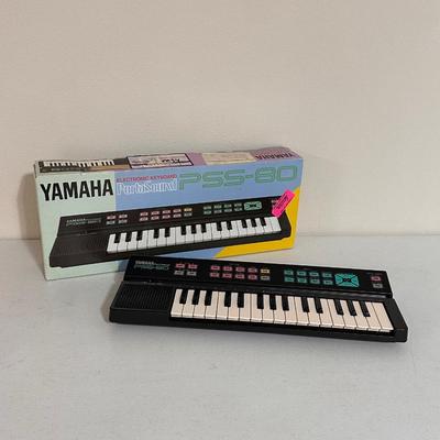 YAMAHA - PSS 80 ~ PortaSound Keyboard