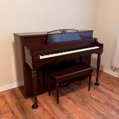 LESTER ~ Mahogany Upright Piano