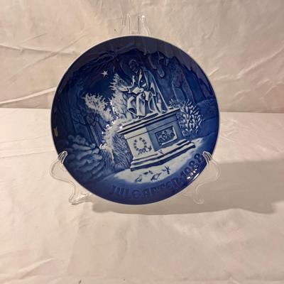 Bing & Grondahl Copenhagen Porcelain and More (PB-DZ)