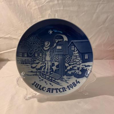 Bing & Grondahl Copenhagen Porcelain and More (PB-DZ)