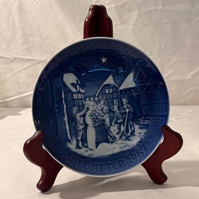 Bing & Grondahl Copenhagen Porcelain and More (PB-DZ)