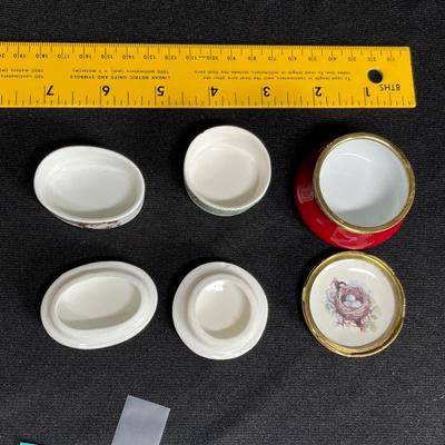 3 porcelain trinket boxes