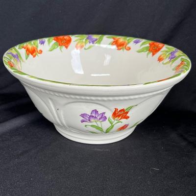 Harker Pottery Tulips mixing bowl