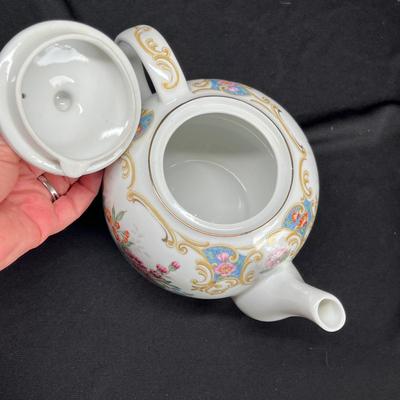 Floral bone china tea pot