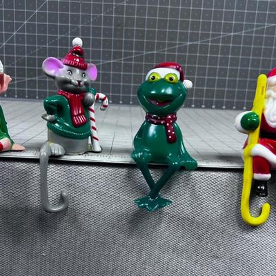 Vintage PLASTIC Stocking Holders (4) 