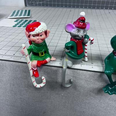 Vintage PLASTIC Stocking Holders (4) 