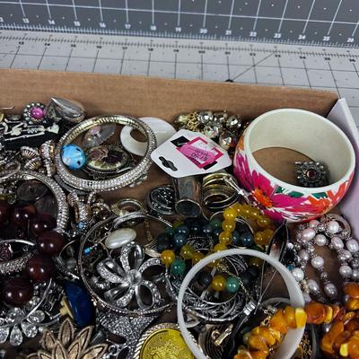 Mixed Lot of Jewelry  Earrings, Pins and Necklaces