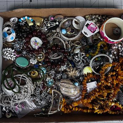 Mixed Lot of Jewelry  Earrings, Pins and Necklaces