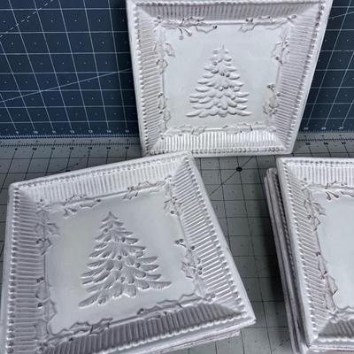 8 NEW Tree Plates with Holly Berry  Trim 