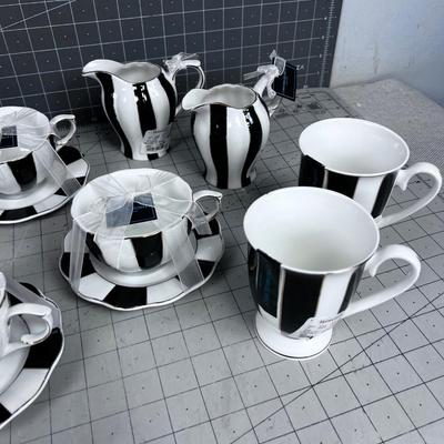 Cynthia Rowley BLACK & WHITE Dessert Ware