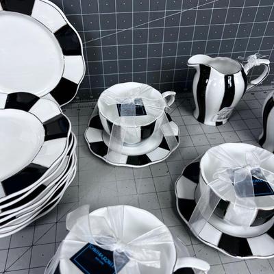 Cynthia Rowley BLACK & WHITE Dessert Ware