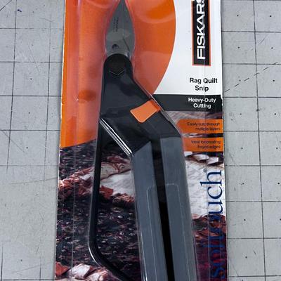 Fiskars; Rag Quilt Snips NEW in the package 