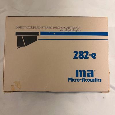 Marantz Record Player and Accessories (PB-DZ)