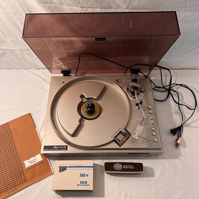 Marantz Record Player and Accessories (PB-DZ)