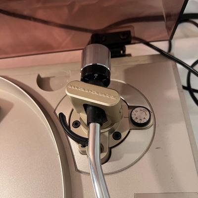 Marantz Record Player and Accessories (PB-DZ)