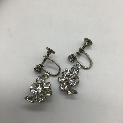 Vintage Rhinestone clip on earrings