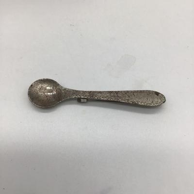 Rusty spoon pin