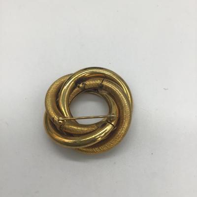 Swirl design pin