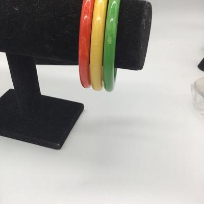 Different colored fashion bracelets