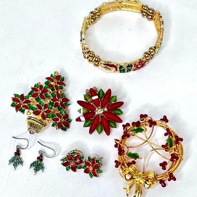 Vintage Christmas Jewelry Lot