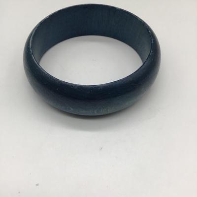 Blue wood fashion bracelet